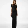 Abito lungo con cut-out e chiusura a catena Abito lungo con cut-out e chiusura a catena