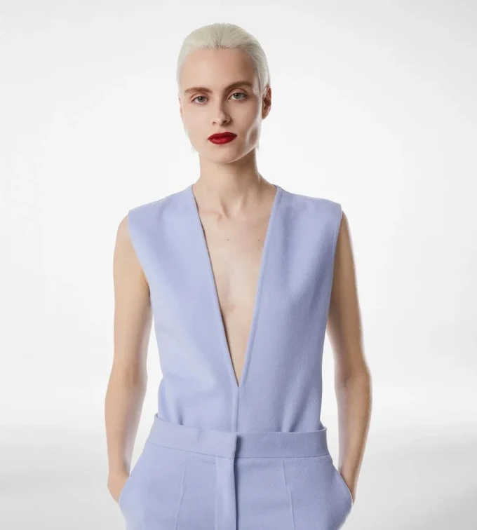 Body con scollo a V in lana leggera double face Body con scollo a V in lana leggera double face