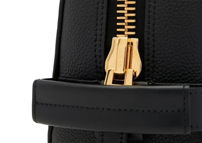 Borsa da toilette in pelle martellata