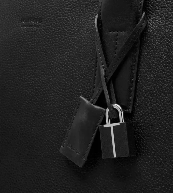Borsa tote T-Line East-West in pelle martellata