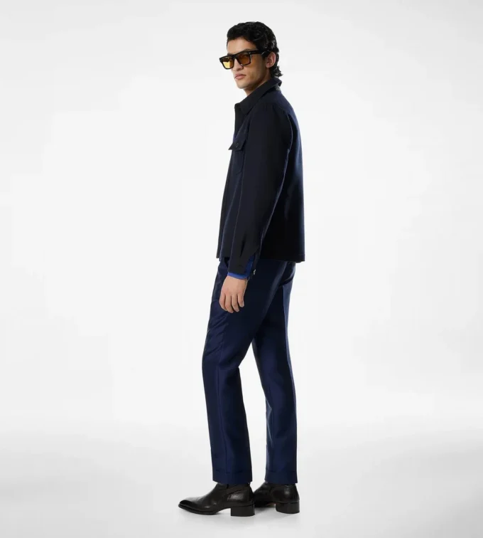 Camicia con taschino in lana leggera Camicia con taschino in lana leggera