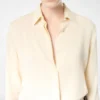 Camicia in georgette di seta lavata con logo TF ricamato tono su tono