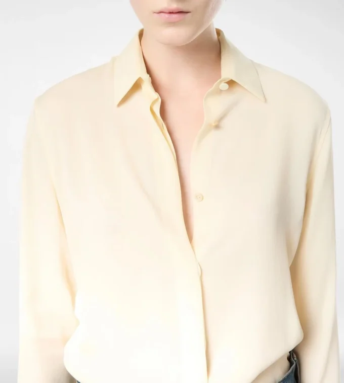 Camicia in georgette di seta lavata con logo TF ricamato tono su tono