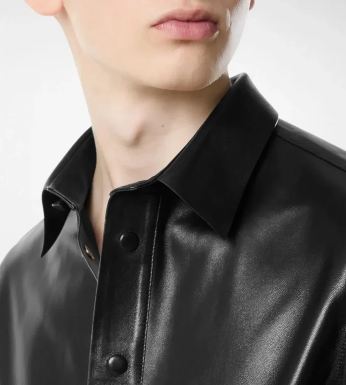 Camicia in morbida pelle nappa plonge Camicia in morbida pelle nappa plonge