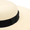 Cappello con tesa in rafia