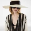 Cappello con tesa in rafia