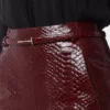 Cintura sottile a T in pelle di coccodrillo stampata lucida