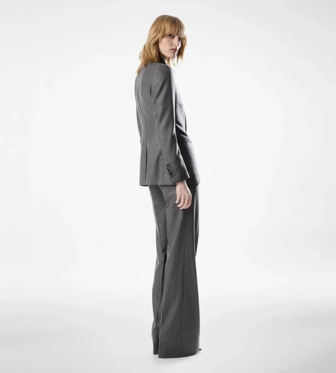 Giacca monopetto in cashmere con revers a lancia Giacca monopetto in cashmere con revers a lancia