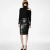 Gonna in pelle con zip diagonale al ginocchio Gonna in pelle con zip diagonale al ginocchio