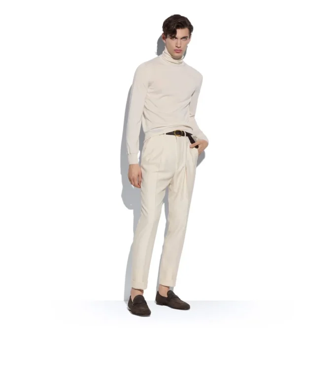 Maglia a collo alto in cashmere e seta a maglia fine