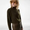 Maglia a maniche lunghe con collo alto