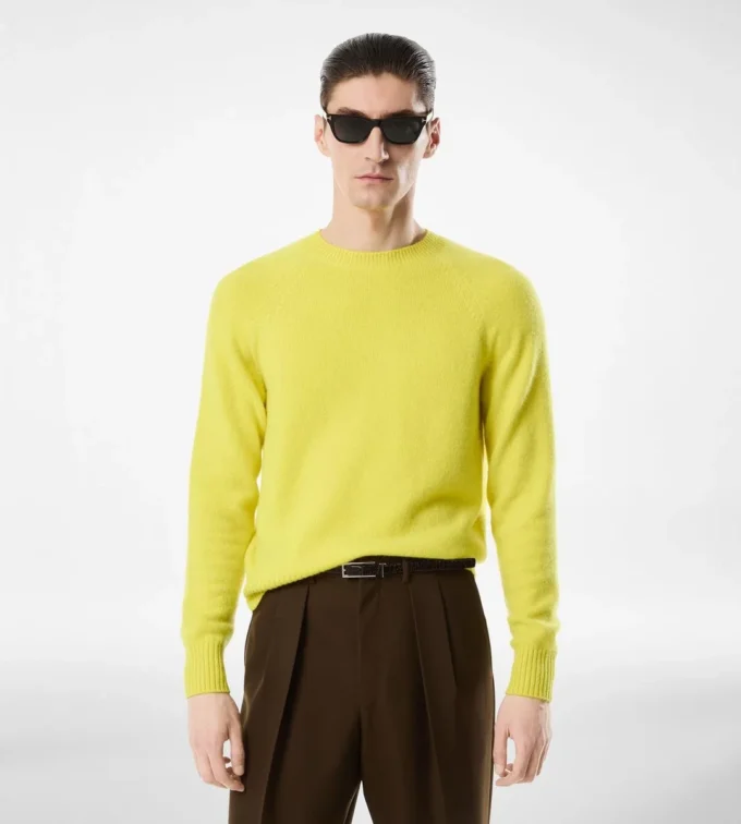 Maglia girocollo in cashmere infeltrito Maglia girocollo in cashmere infeltrito