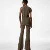 Pantaloni a zampa Pantaloni a zampa