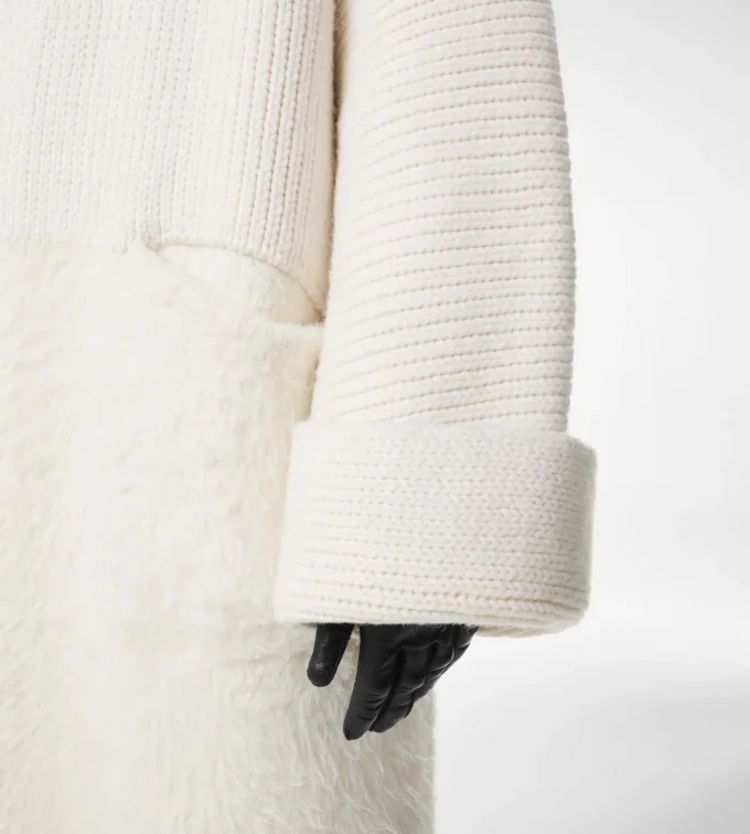 Maxi cappotto scultoreo Maxi cappotto scultoreo