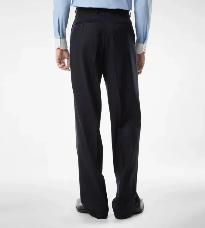 Pantaloni a doppia piega con sottili righe