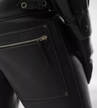 Pantaloni da motociclista in pelle martellata