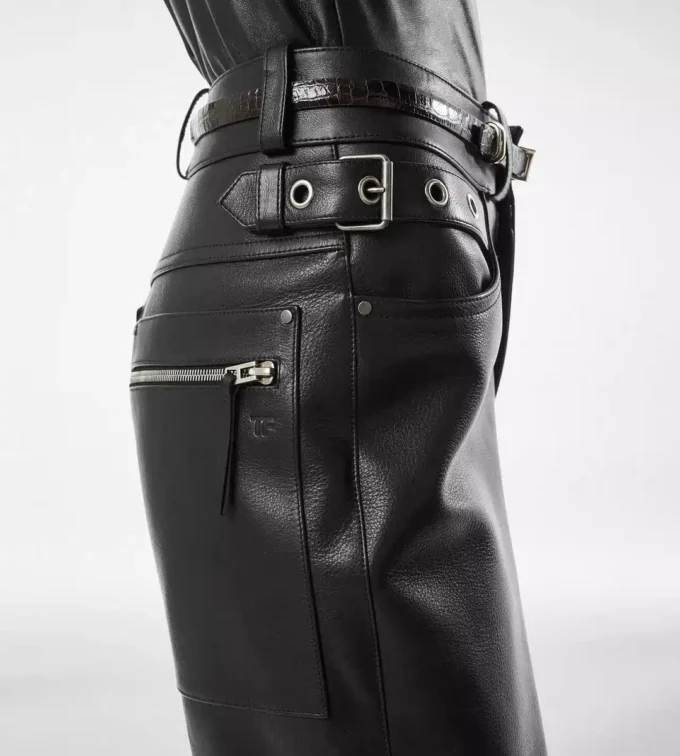 Pantaloni da motociclista in pelle martellata