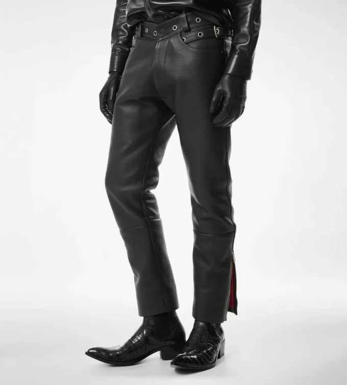 Pantaloni da motociclista in pelle martellata
