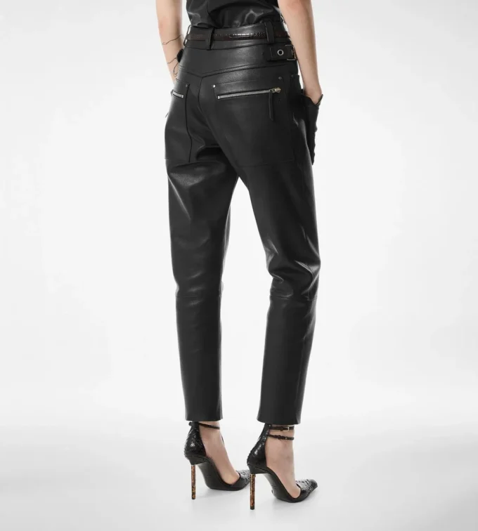 Pantaloni da motociclista in pelle martellata