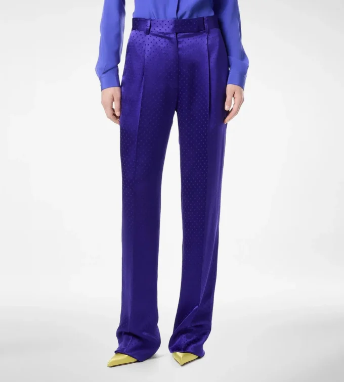 Pantaloni dritti a pieghe in jacquard a pois Pantaloni dritti a pieghe in jacquard a pois