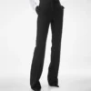 Pantaloni dritti da smoking sartoriali in misto lana e seta Pantaloni dritti da smoking sartoriali in misto lana e seta