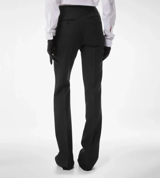 Pantaloni dritti da smoking sartoriali in misto lana e seta Pantaloni dritti da smoking sartoriali in misto lana e seta