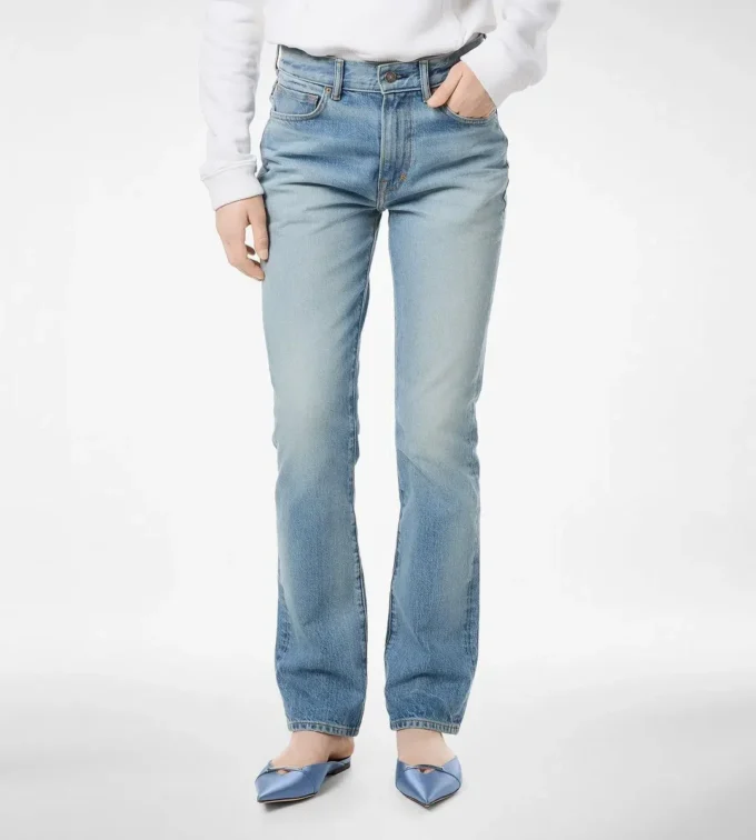 Pantaloni dritti in denim stone washed Pantaloni dritti in denim stone washed