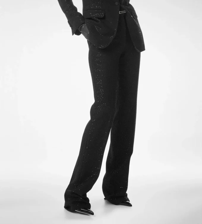 Pantaloni dritti sartoriali in crêpe misto lana con paillettes Pantaloni dritti sartoriali in crêpe misto lana con paillettes