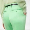 Pantaloni dritti sartoriali in misto cotone e seta lavata Pantaloni dritti sartoriali in misto cotone e seta lavata