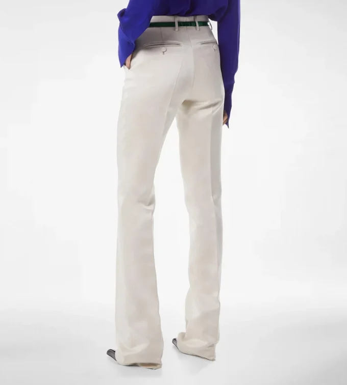 Pantaloni dritti sartoriali in misto cotone e seta lavata Pantaloni dritti sartoriali in misto cotone e seta lavata