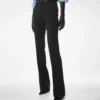 Pantaloni dritti sartoriali in misto lana e seta Pantaloni dritti sartoriali in misto lana e seta