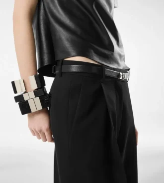 Pantaloni eleganti in lana con piega