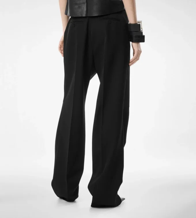 Pantaloni eleganti in lana con piega Pantaloni eleganti in lana con piega