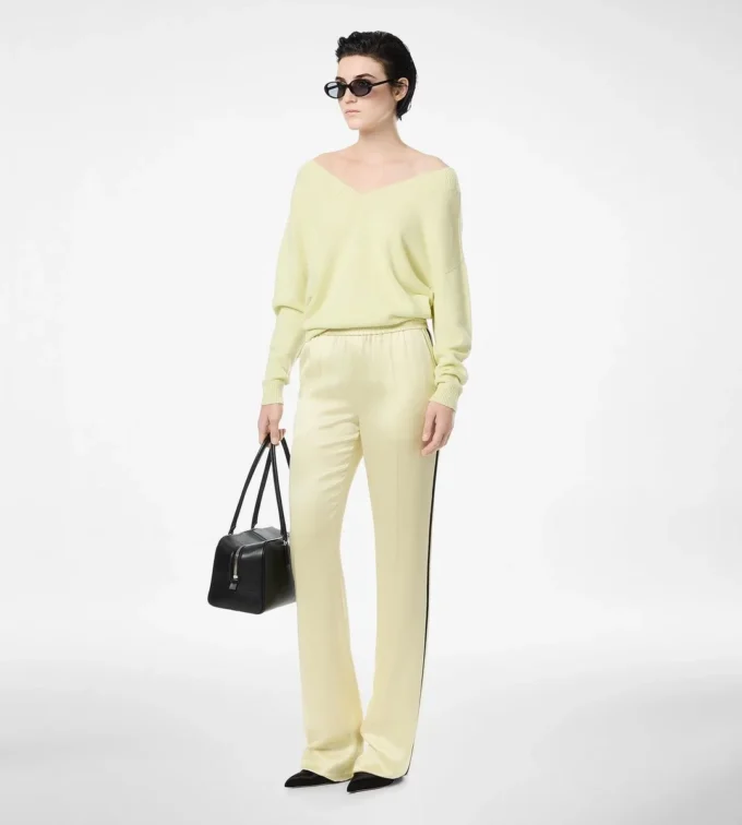 Maglia in cashmere con scollo a V e spalle scoperte