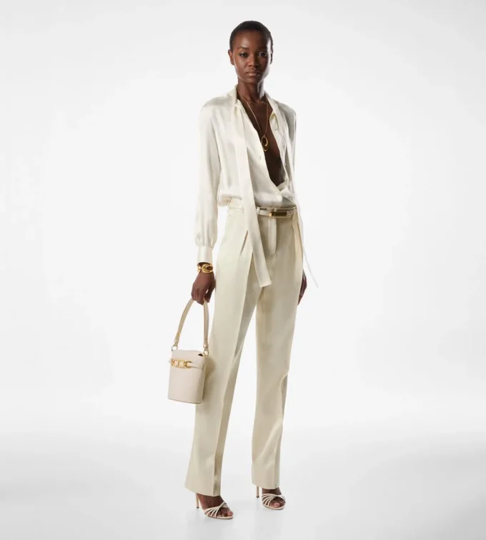 Pantaloni sartoriali con pieghe in twill di seta e lana Pantaloni sartoriali con pieghe in twill di seta e lana