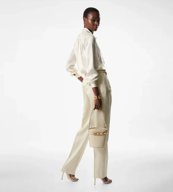 Pantaloni sartoriali con pieghe in twill di seta e lana Pantaloni sartoriali con pieghe in twill di seta e lana