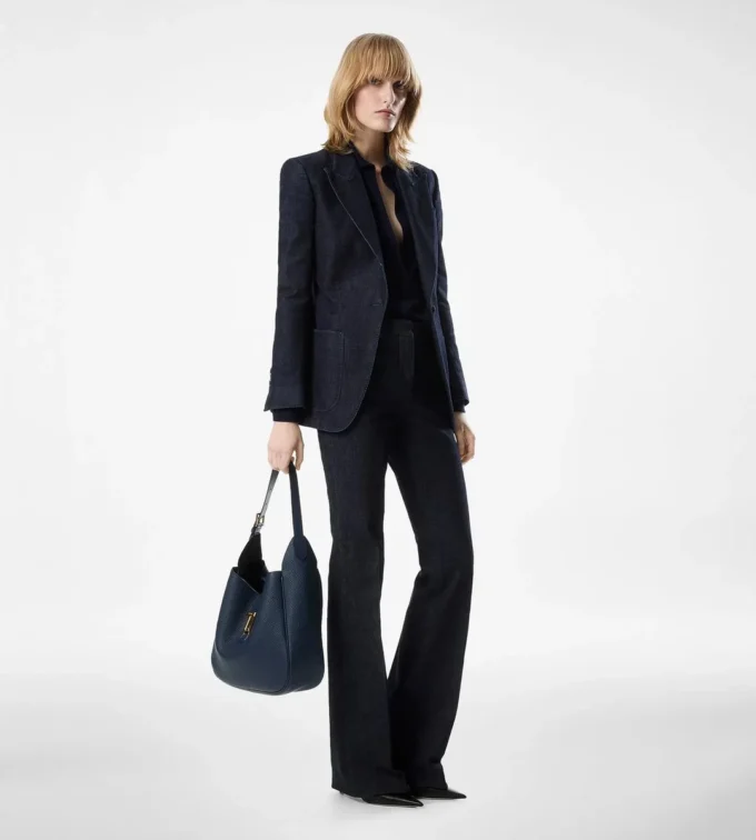 Pantaloni sartoriali svasati in denim