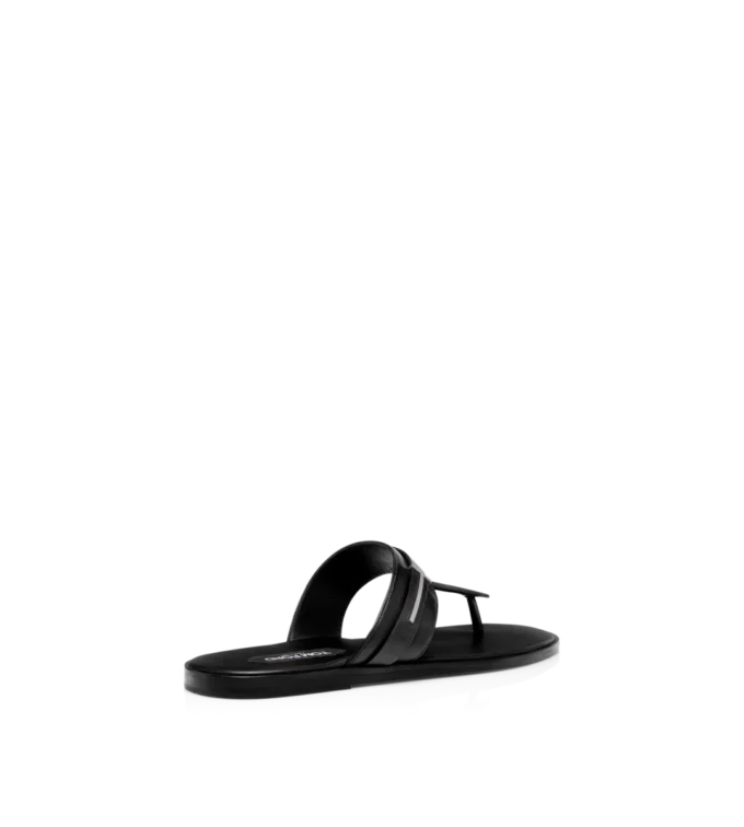 Sandalo T in pelle liscia Sandalo T in pelle liscia