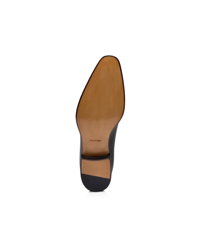 Scarpa stringata intera in pelle brunita