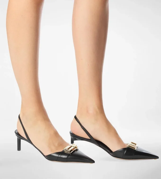 Slingback con fibbia a T in pelle lucida Slingback con fibbia a T in pelle lucida