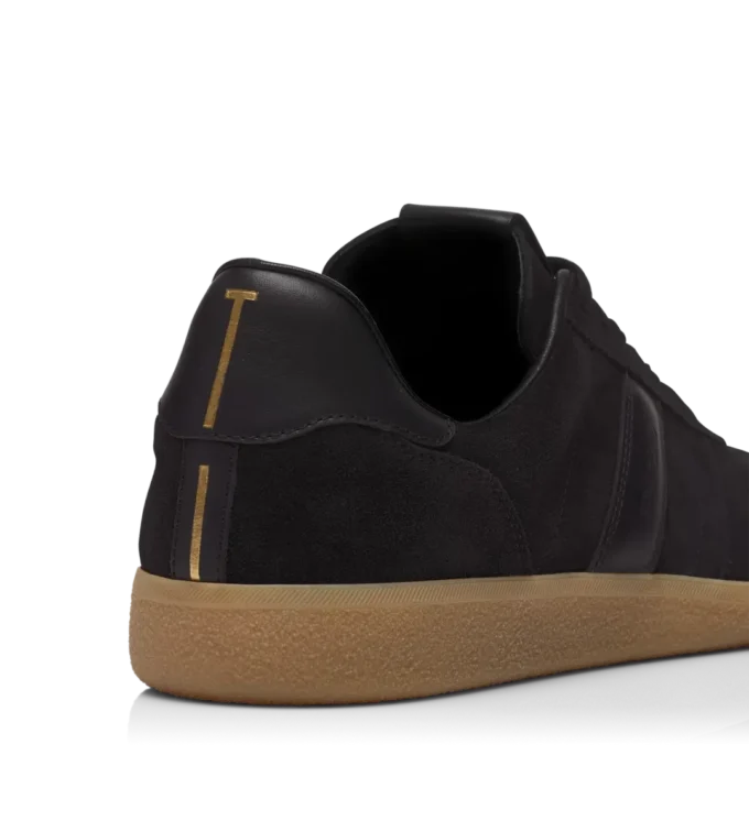 Sneaker in pelle scamosciata