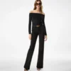 Top in maglia a maniche lunghe con spalle scoperte